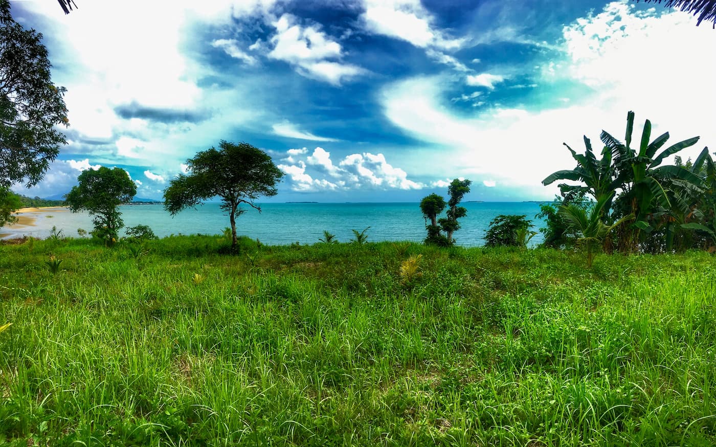 The beauty of the coast in the Philippines going from Puerto Princessa to El Nido
